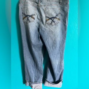 Route 66~ Capris Classic Fit SIZE 15/16